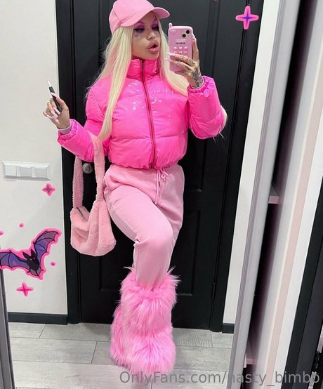 Nasty_bimbo