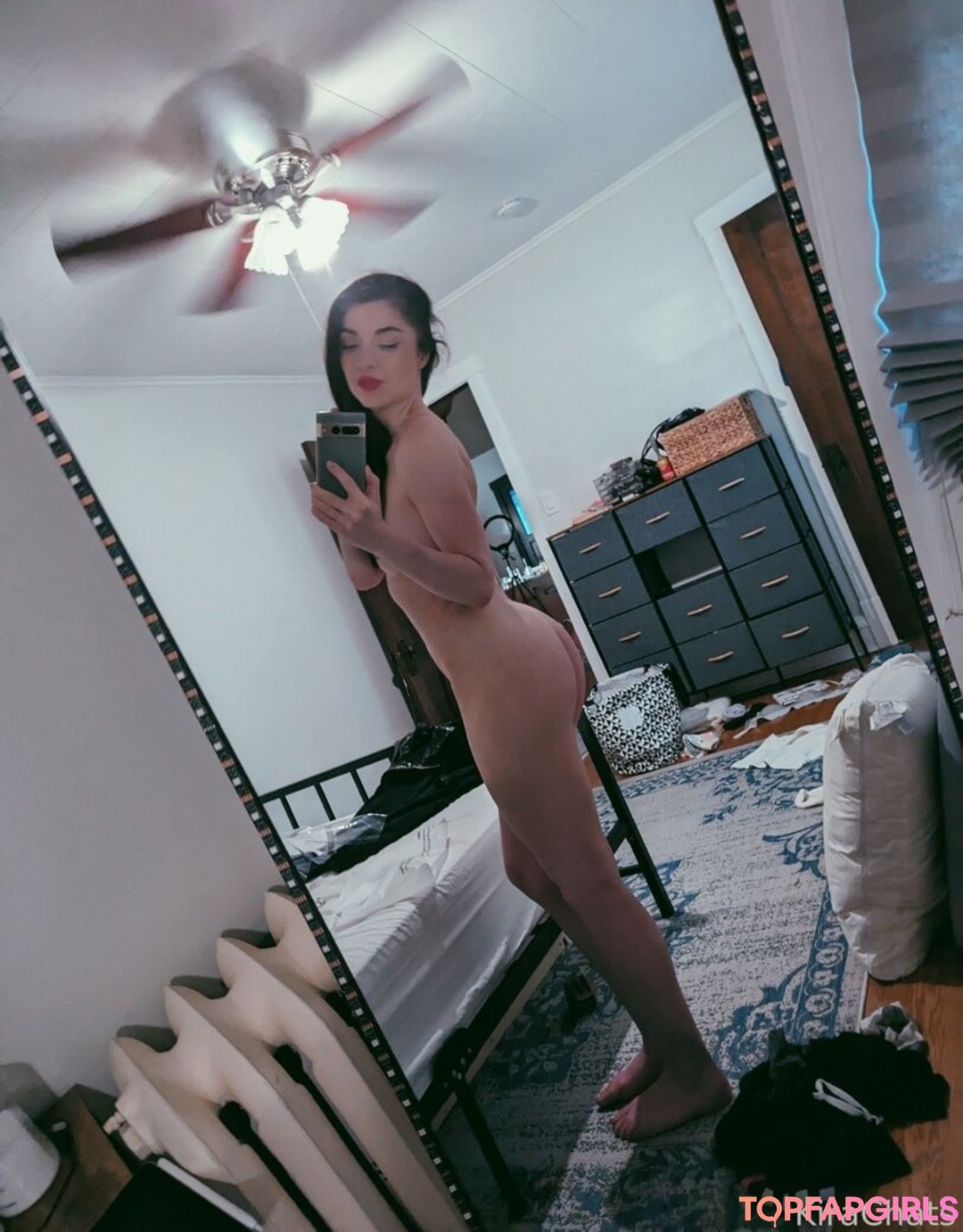 Photo nue de fuite OnlyFans de Kirachats #92 Photo nue de fuite OnlyFans de Kirachats #92