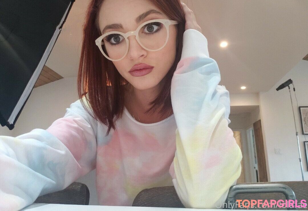 Photo nue de fuite OnlyFans de Lola Fae #272 Photo nue de fuite OnlyFans de Lola Fae #272