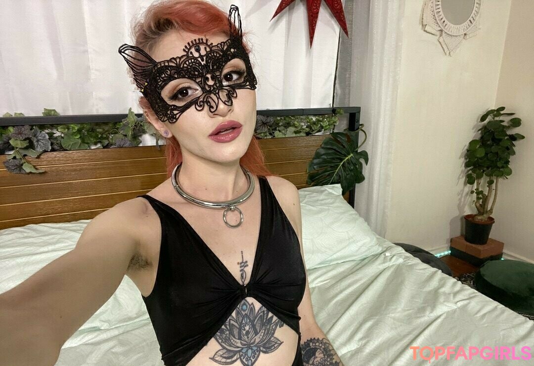 Photo nue de fuite OnlyFans de Lola Fae #308 Photo nue de fuite OnlyFans de Lola Fae #308