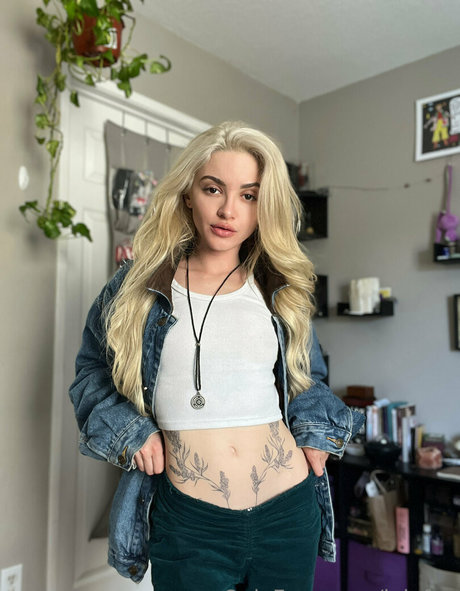 Lola Fae