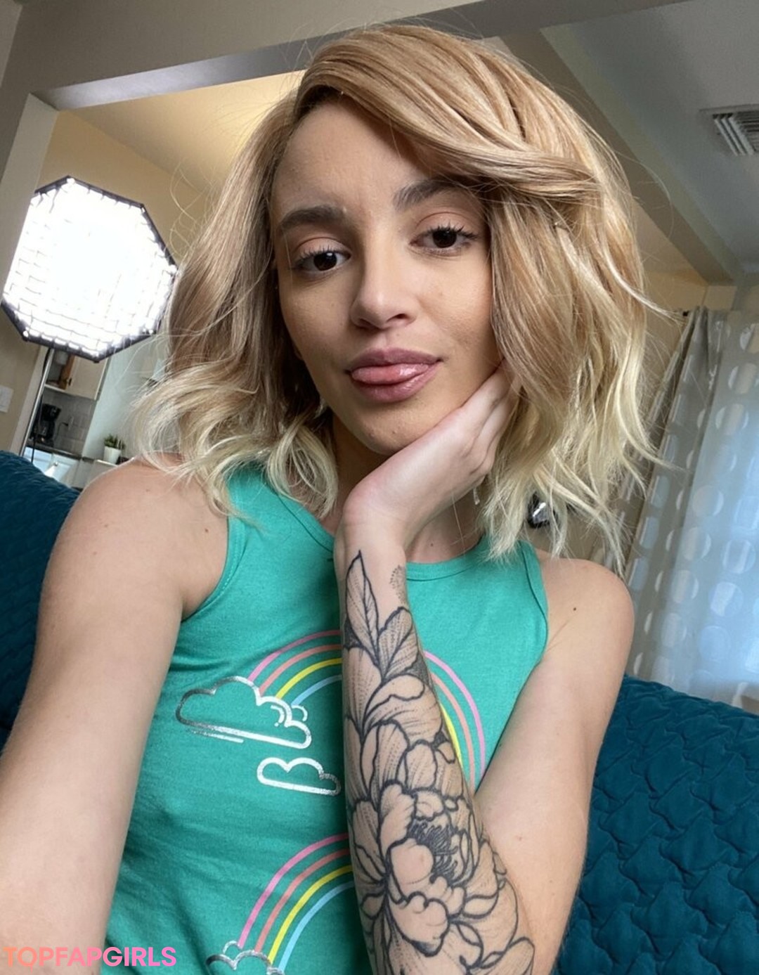 Photo nue de fuite OnlyFans de Lola Fae #867 Photo nue de fuite OnlyFans de Lola Fae #867