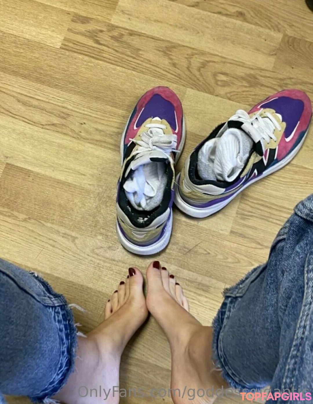 Photo nue de fuite OnlyFans de Goddessgigantic #14 Photo nue de fuite OnlyFans de Goddessgigantic #14