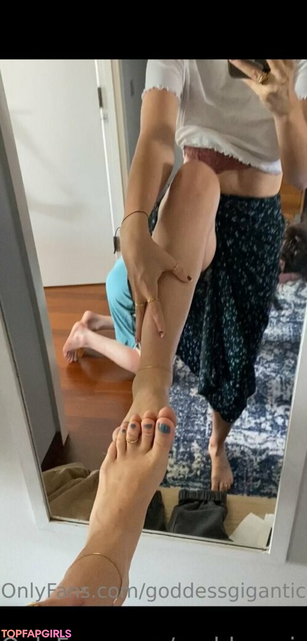 Photo nue de fuite OnlyFans de Goddessgigantic #26 Photo nue de fuite OnlyFans de Goddessgigantic #26