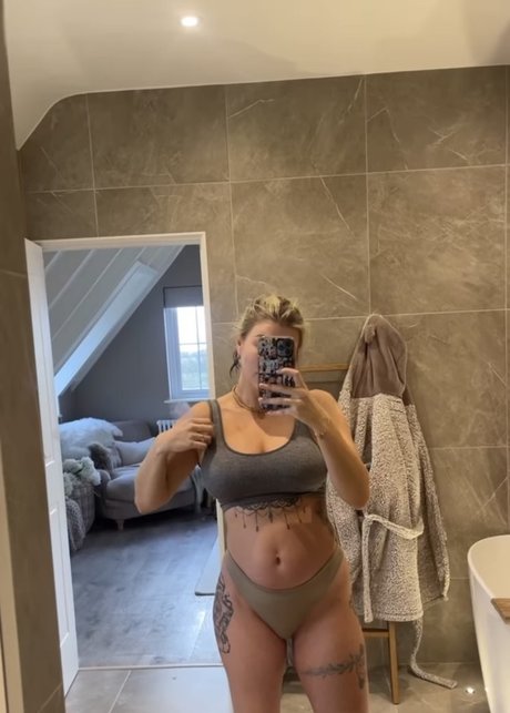 Photo nue de fuite OnlyFans de Olivia Buckland