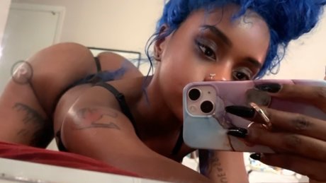 Photo nue de fuite OnlyFans de Sapphire