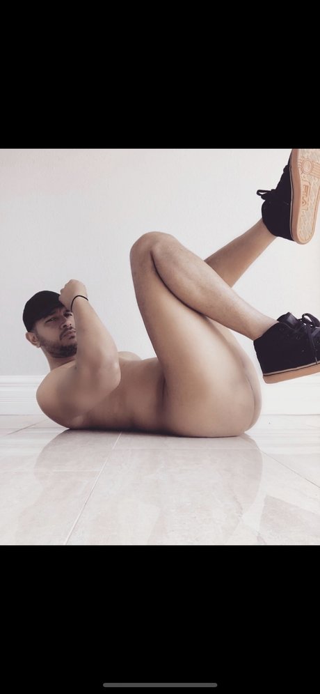 Photo nue de fuite OnlyFans de Kaleb  Papi Papi 