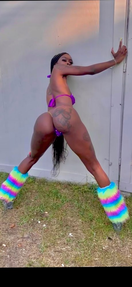 Sexyy Des  Solo Content