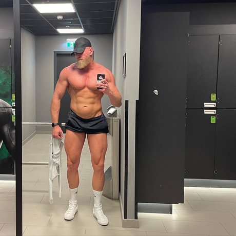 Photo nue de fuite OnlyFans de Peter The Viking