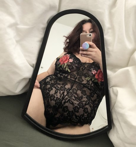 Photo nue de fuite OnlyFans de 70s Bitch