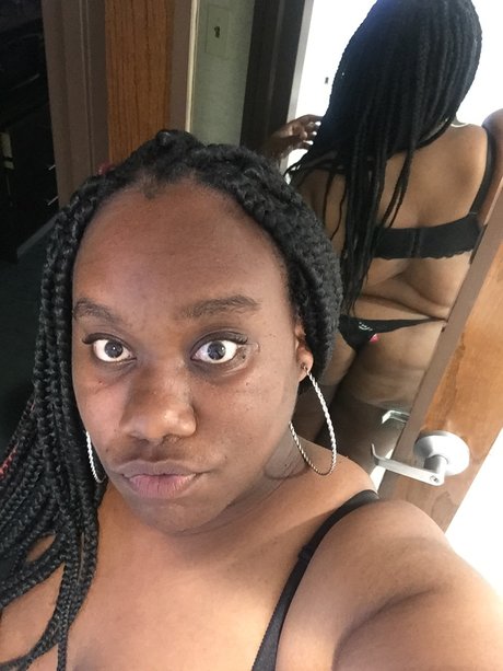 Photo nue de fuite OnlyFans de Phatnympho