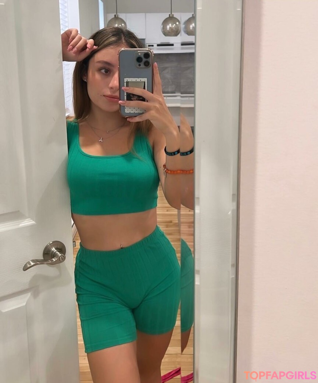 Photo nue de fuite OnlyFans de Priscillaal #4 Photo nue de fuite OnlyFans de Priscillaal #4