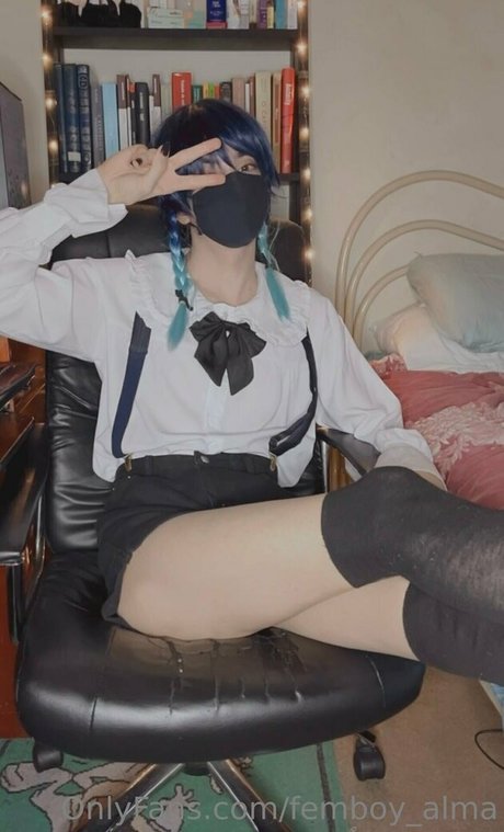 Femboy_alma