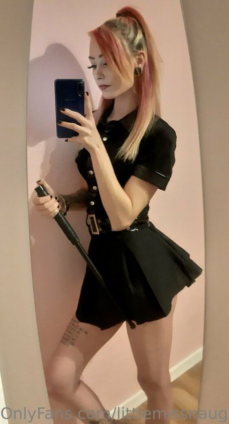 Littlemissnaughtytw