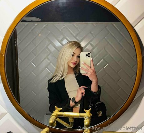 Photo nue de fuite OnlyFans de Nicolettten