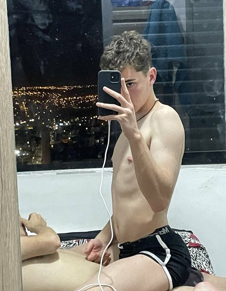 Photo nue de fuite OnlyFans de Femboyzx 