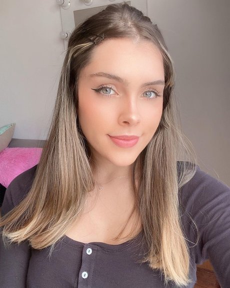 Photo nue de fuite OnlyFans de Olivia Herdt