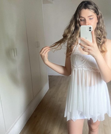 Photo nue de fuite OnlyFans de Olivia Herdt