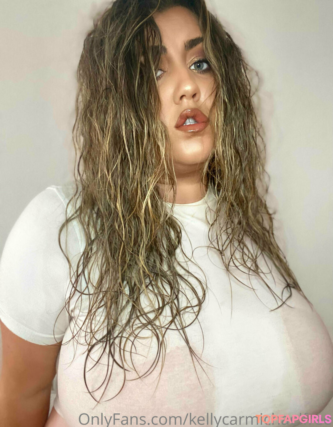 Photo nue de fuite OnlyFans de Kellycarmichaelfree #47 Photo nue de fuite OnlyFans de Kellycarmichaelfree #47