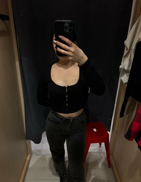 Photo nue de fuite OnlyFans de Babyamaliaa