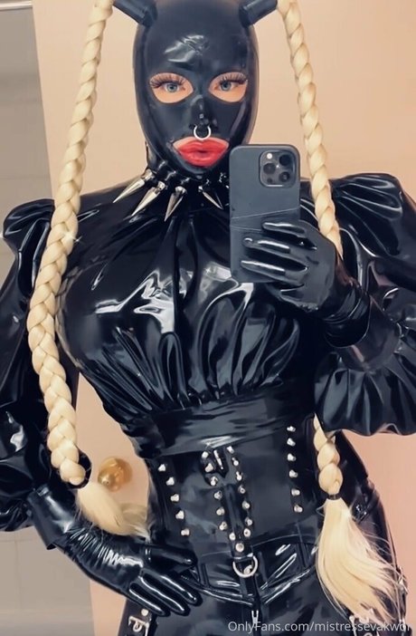 Mistressyumi