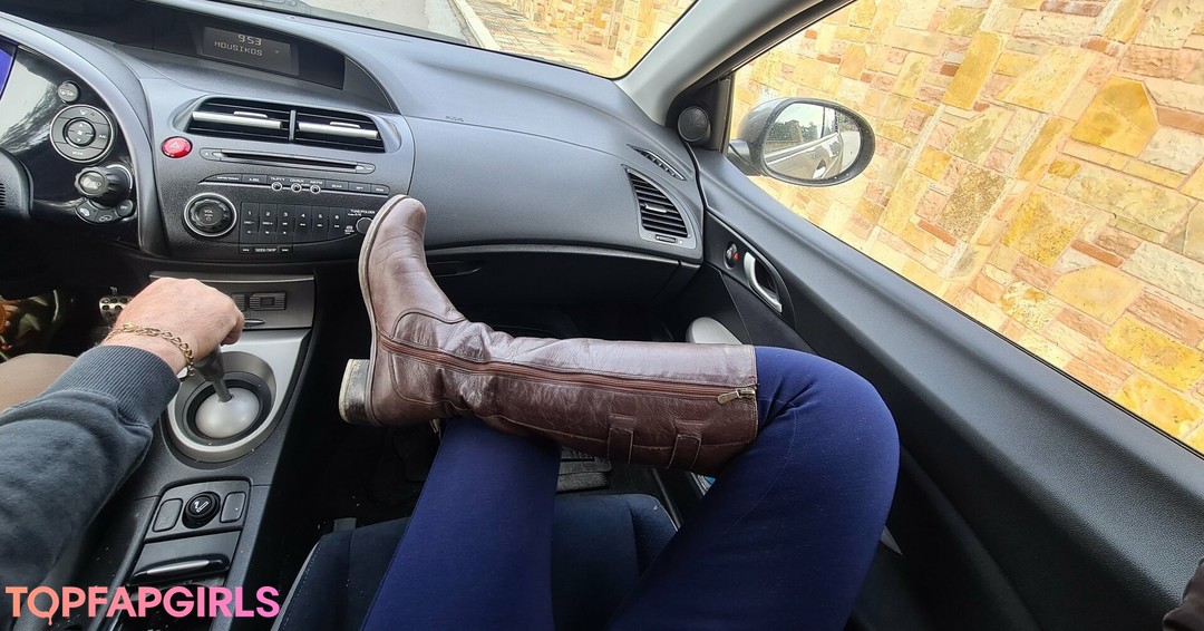 Photo nue de fuite OnlyFans de Mistressalexandra #4 Photo nue de fuite OnlyFans de Mistressalexandra #4