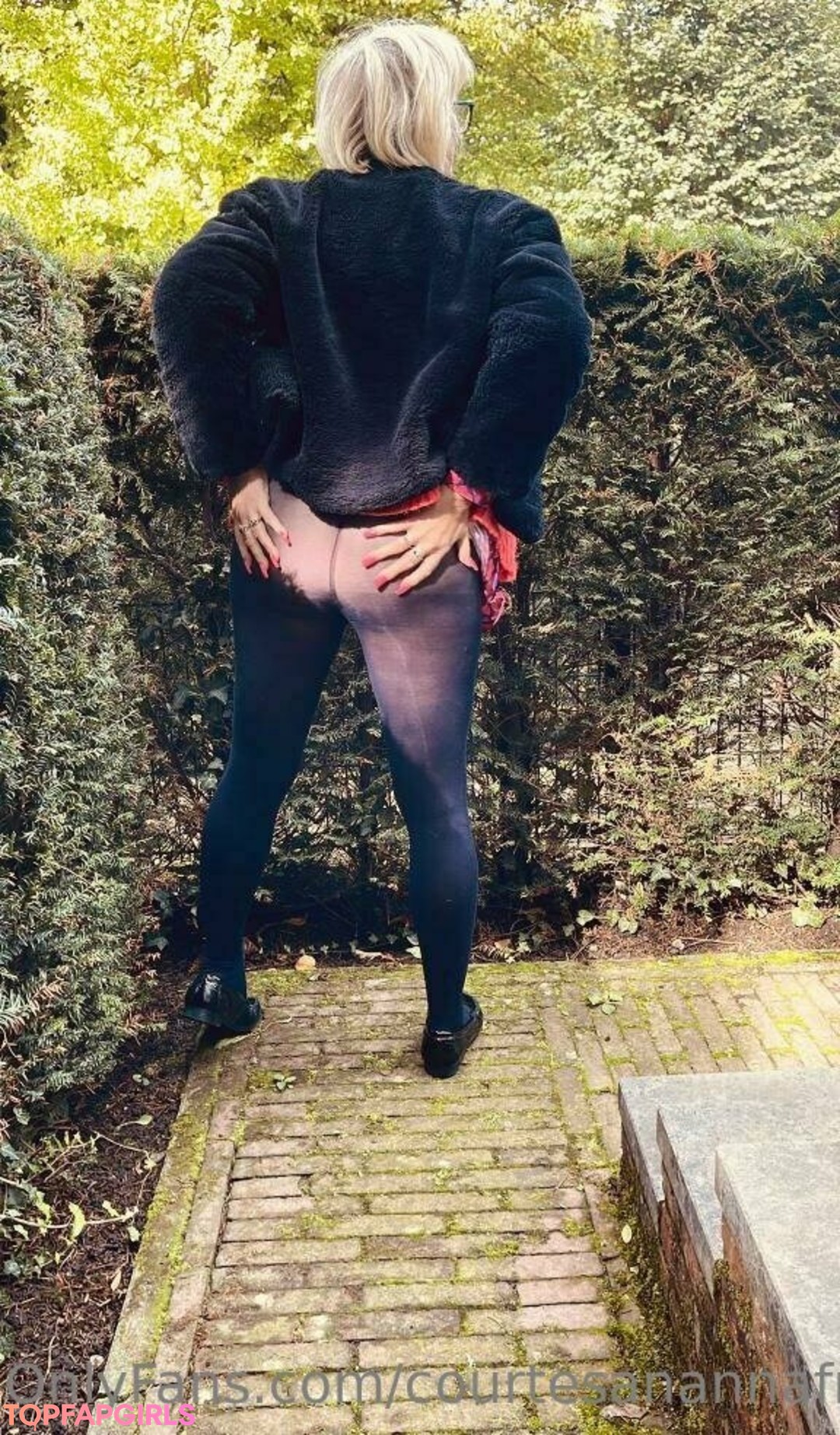 Photo nue de fuite OnlyFans de Courtesanannafree #21 Photo nue de fuite OnlyFans de Courtesanannafree #21