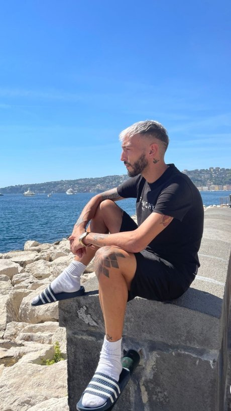 Photo nue de fuite OnlyFans de Carrozzone
