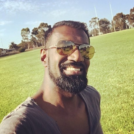 Photo nue de fuite OnlyFans de Raj Tuvok