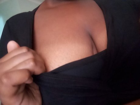 Photo nue de fuite OnlyFans de Chocahontas