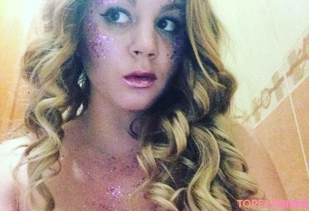 Photo nue de fuite OnlyFans de Holly Garner #157 Photo nue de fuite OnlyFans de Holly Garner #157