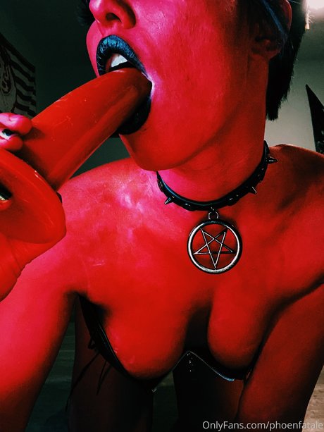Photo nue de fuite OnlyFans de Phoenfatale