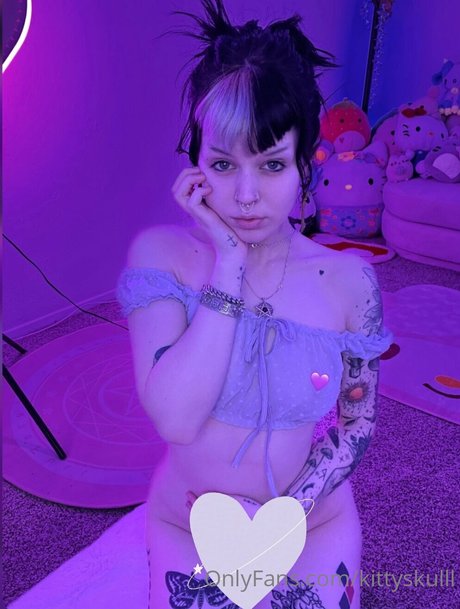 Photo nue de fuite OnlyFans de Caroline Carr