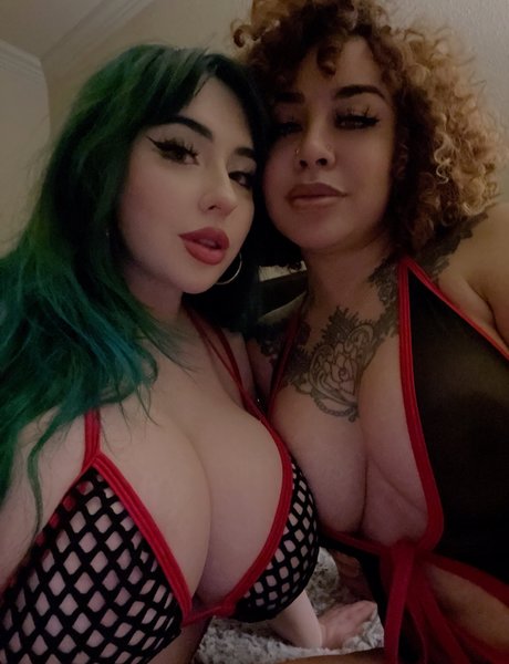 Photo nue de fuite OnlyFans de Midna Ash