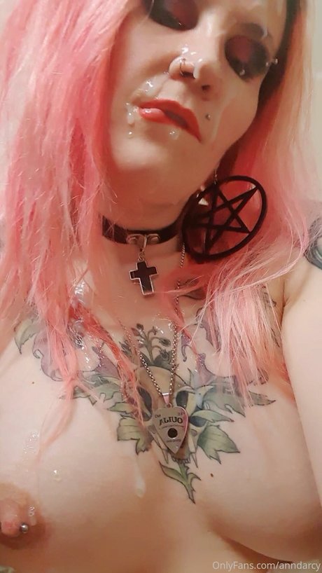 Photo nue de fuite OnlyFans de Ann Darcy