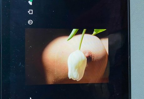 Photo nue de fuite OnlyFans de Thegarnetsoul