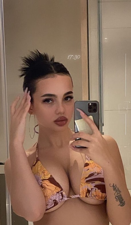 Valya Karnaval