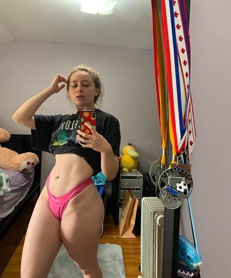 Photo nue de fuite OnlyFans de Alyssa Cleversey