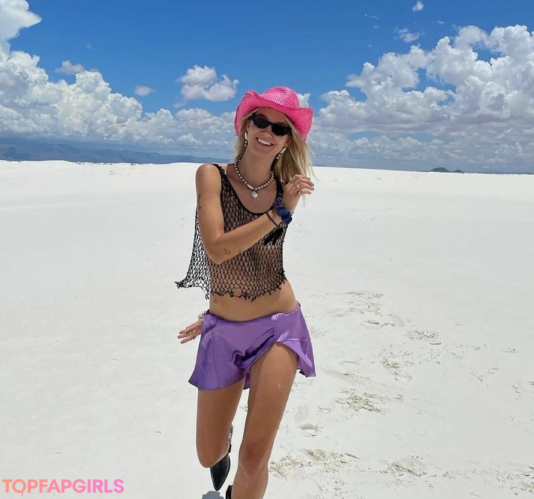 Photo nue de fuite OnlyFans de Lola Abbey #12 Photo nue de fuite OnlyFans de Lola Abbey #12