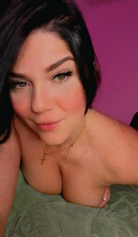 Photo nue de fuite OnlyFans de Bbmaga