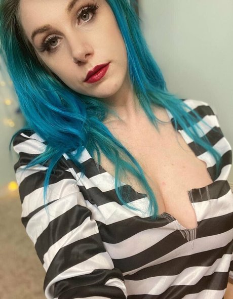 Eva_rocksttv