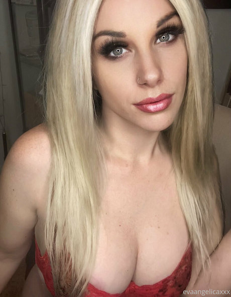 Eva_rocksttv