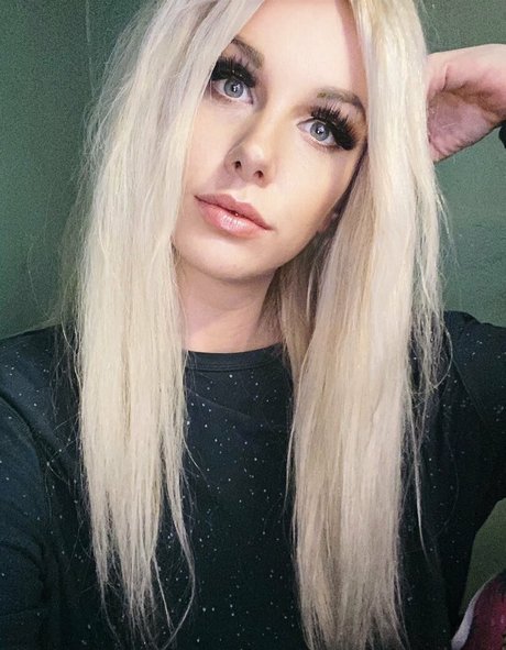 Eva_rocksttv