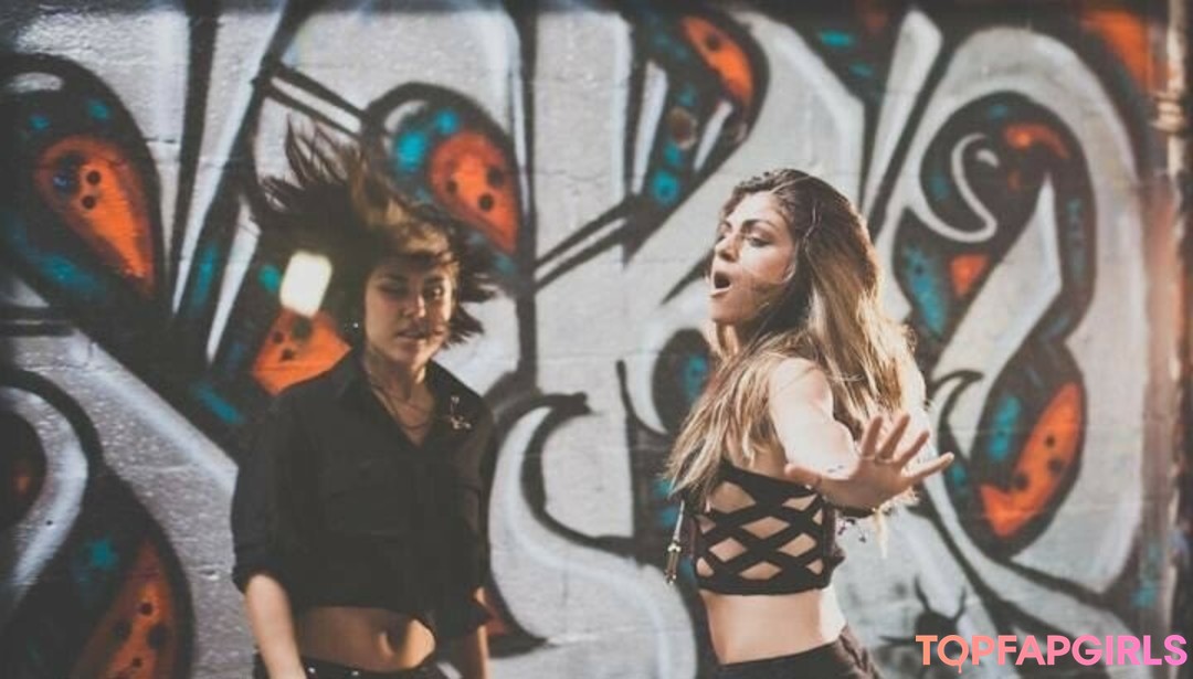 Photo nue de fuite OnlyFans de Krewella #35 Photo nue de fuite OnlyFans de Krewella #35