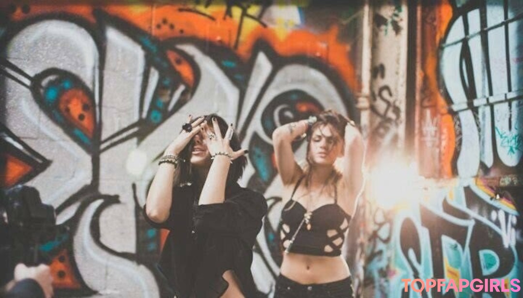 Photo nue de fuite OnlyFans de Krewella #43 Photo nue de fuite OnlyFans de Krewella #43