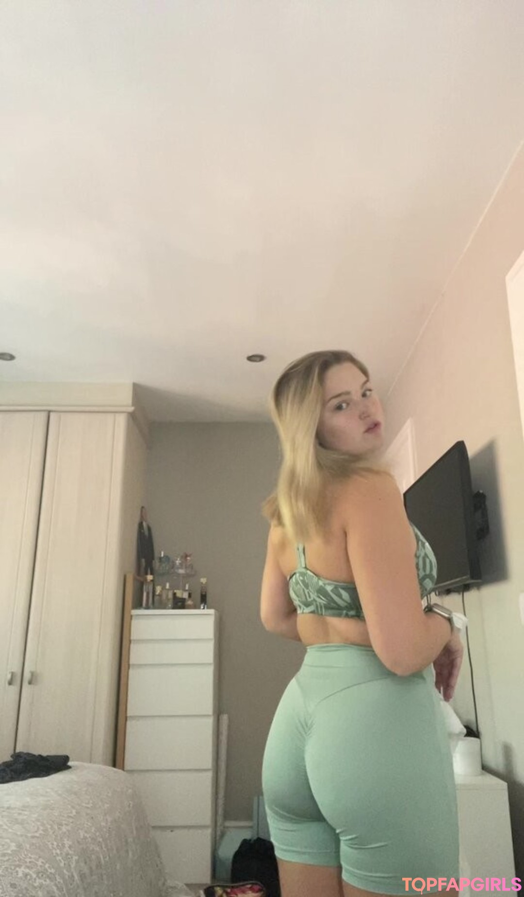 Photo nue de fuite OnlyFans de Robyn Emily #8 Photo nue de fuite OnlyFans de Robyn Emily #8