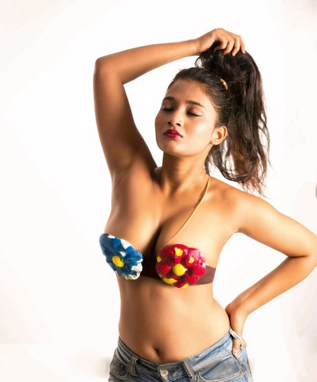 Photo nue de fuite OnlyFans de Tanyasinha Lovers