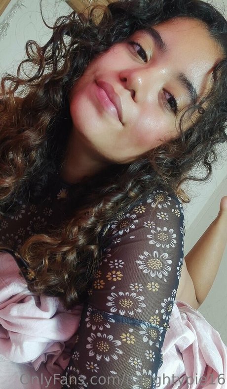 Photo nue de fuite OnlyFans de Naughtypie16