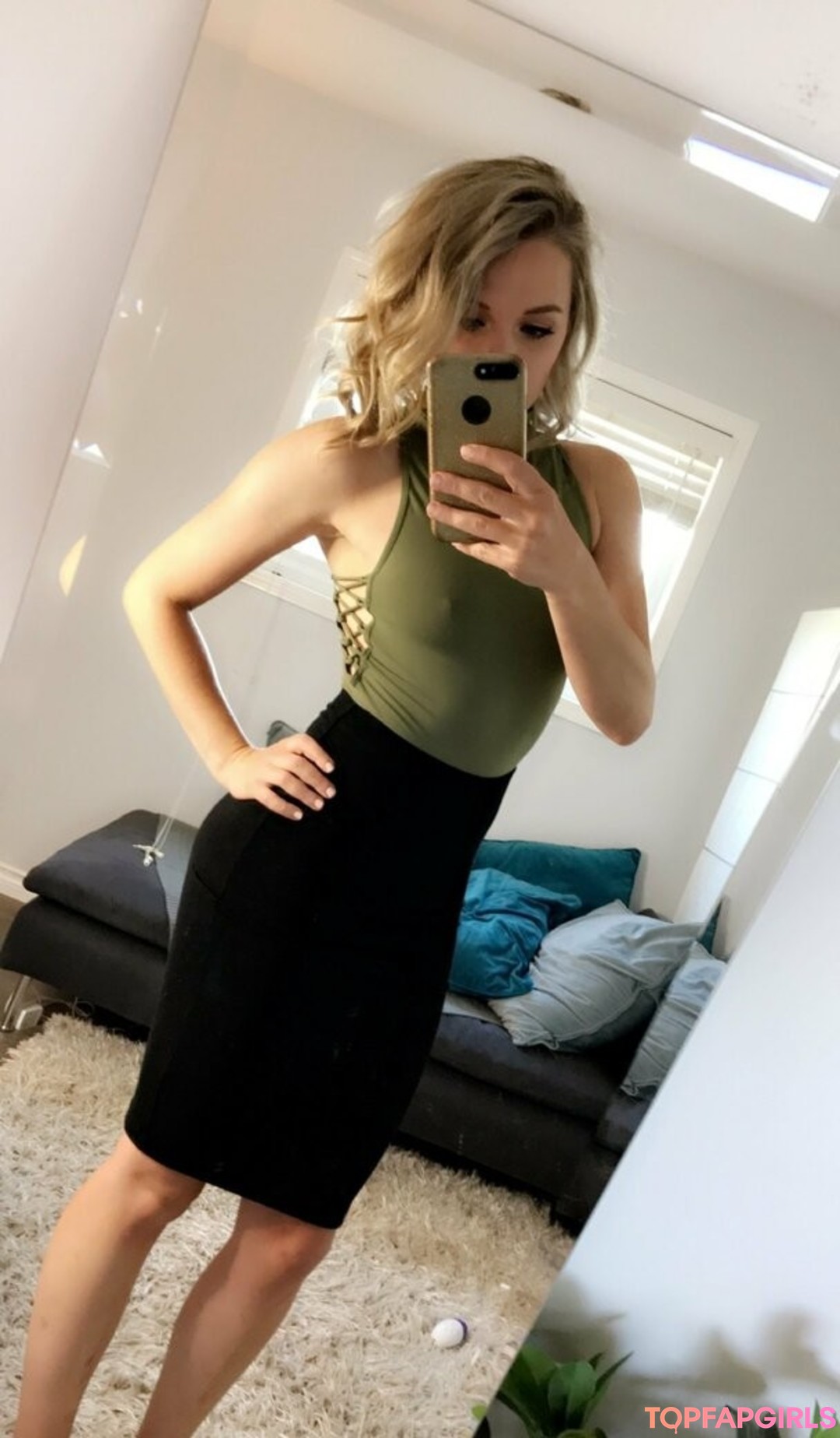Photo nue de fuite OnlyFans de Pregnantcaireen #4 Photo nue de fuite OnlyFans de Pregnantcaireen #4