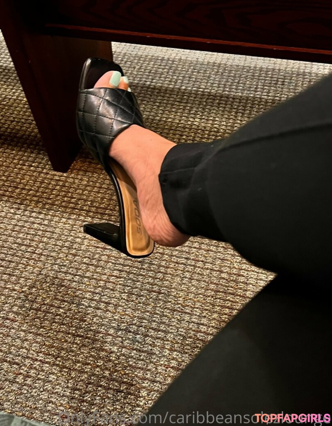Photo nue de fuite OnlyFans de Caribbeansolezlounge #40 Photo nue de fuite OnlyFans de Caribbeansolezlounge #40